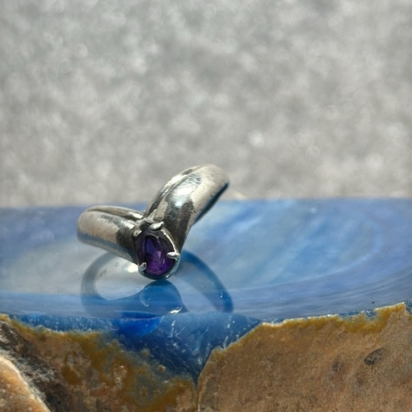 James Avery Retired Apogean Amethyst Ring Prong Set Oval Modern Sz 5 - 3396 B - Picture 12 of 13